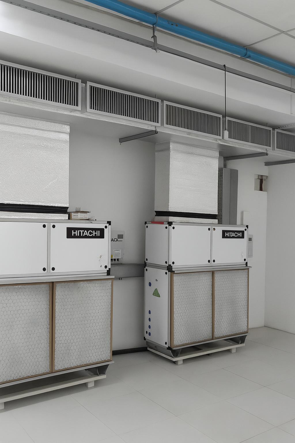 Sistema HVAC industrial instalado em ambiente técnico